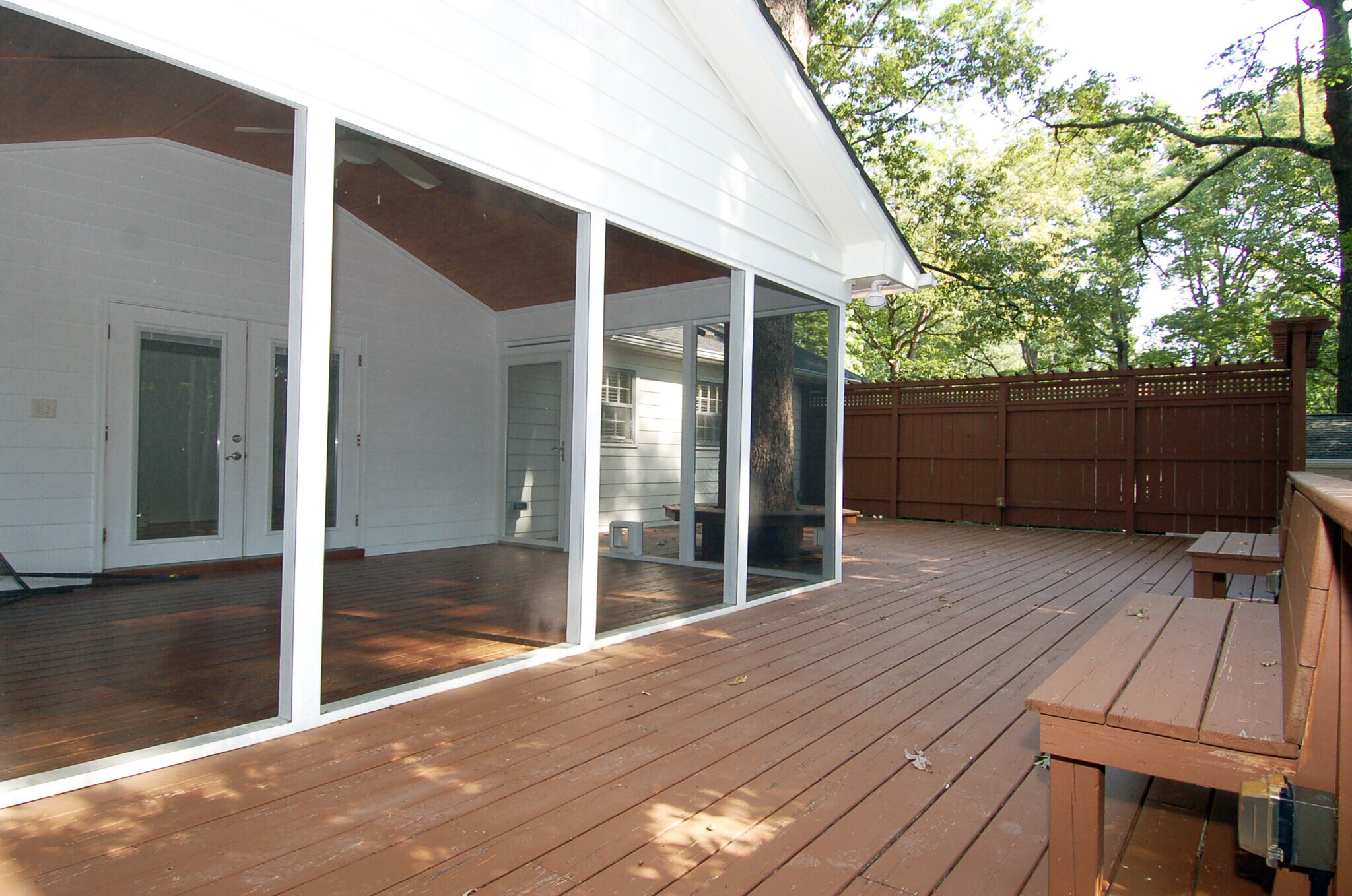Building Photo - 5400 Emerson Dr