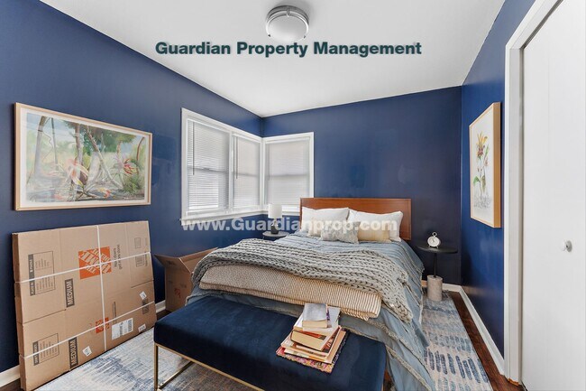 Building Photo - Move-in Special! Crystal Single Family Home, Fenced Yard, 2 Car Garage, Avail March