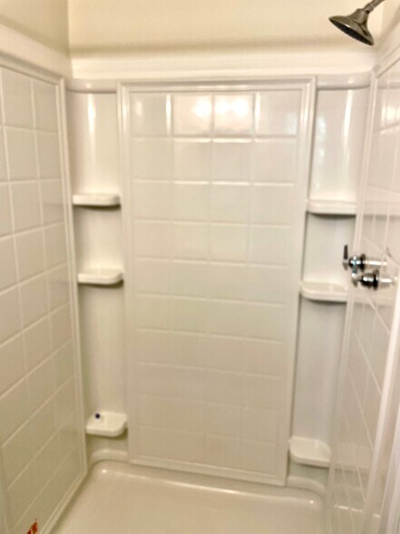 Building Photo - 6524 Idlebrook Dr