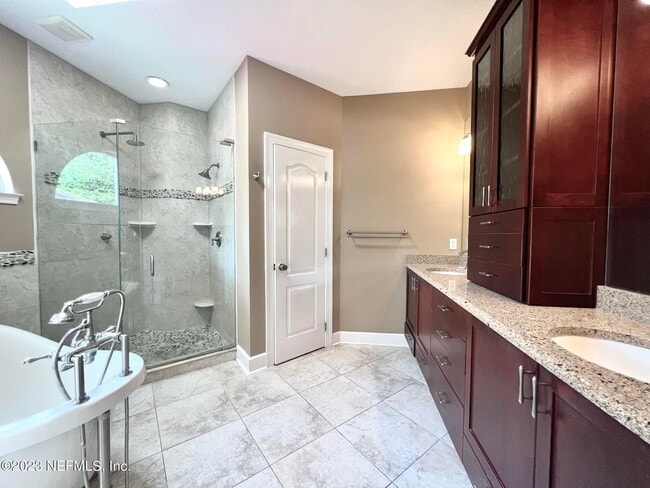Building Photo - 184 Summerfield Dr