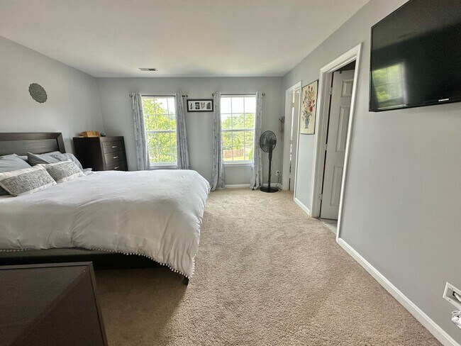Building Photo - STAFFORD TOWNHOUSES - CLOSE TO QUANTICO