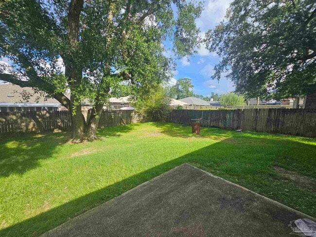 Building Photo - 2726 Blackwood Dr