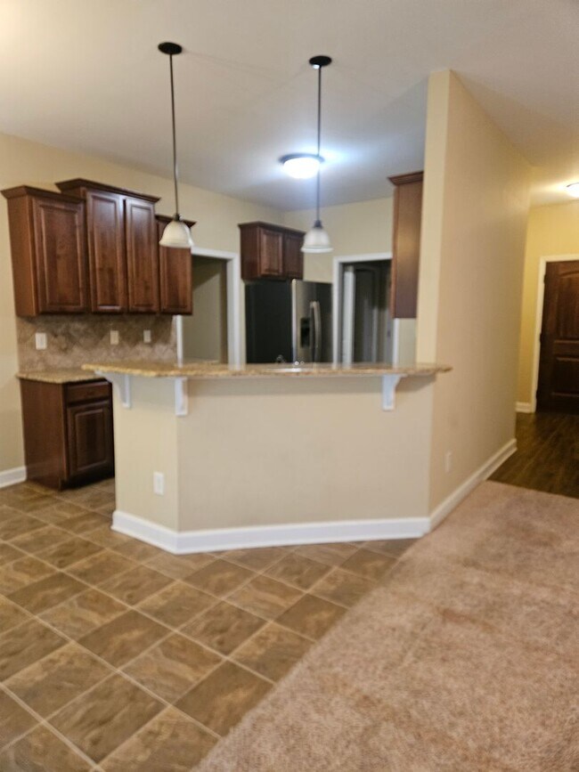 Building Photo - 204 Twilight Dr
