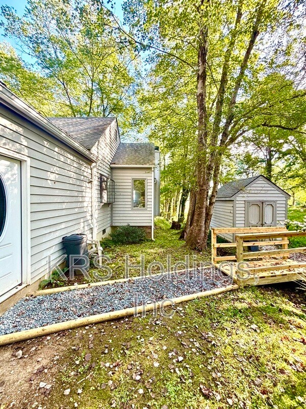 Primary Photo - 487 Westwood Rd