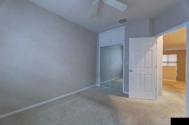 Building Photo - 320 Midland Ct