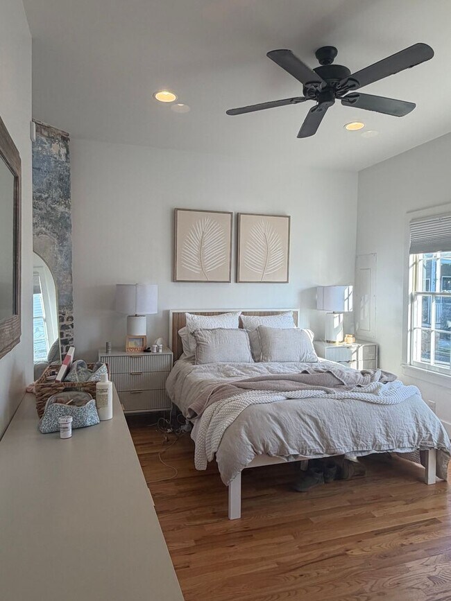 Building Photo - 40 Poinsett St