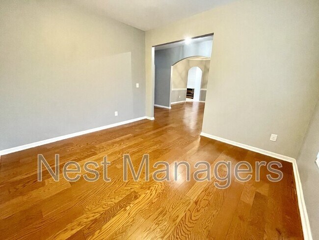 Building Photo - 311 Highgrove Dr