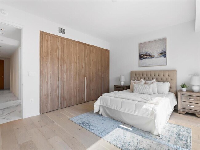 Building Photo - 1020 Sunset Point Rd