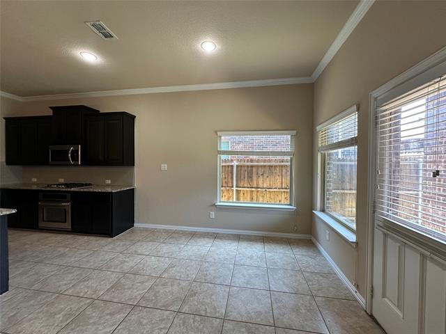 Building Photo - 2010 Sorrento Ln