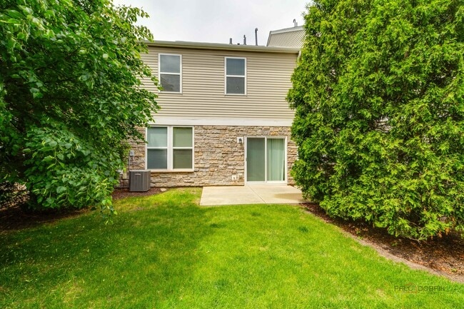 Building Photo - 347 Devoe Dr