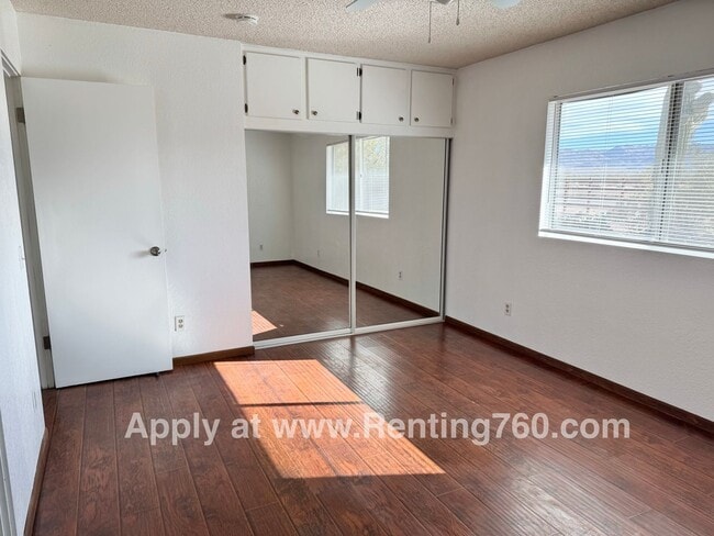 Building Photo - Spacious and Clean 2 bed Home In Joshua Tree
