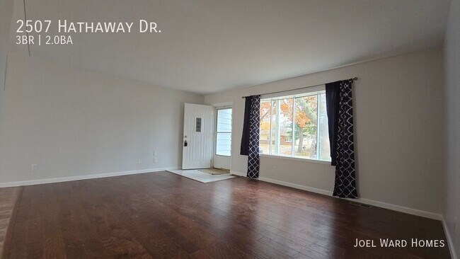 Building Photo - 2507 Hathaway Dr