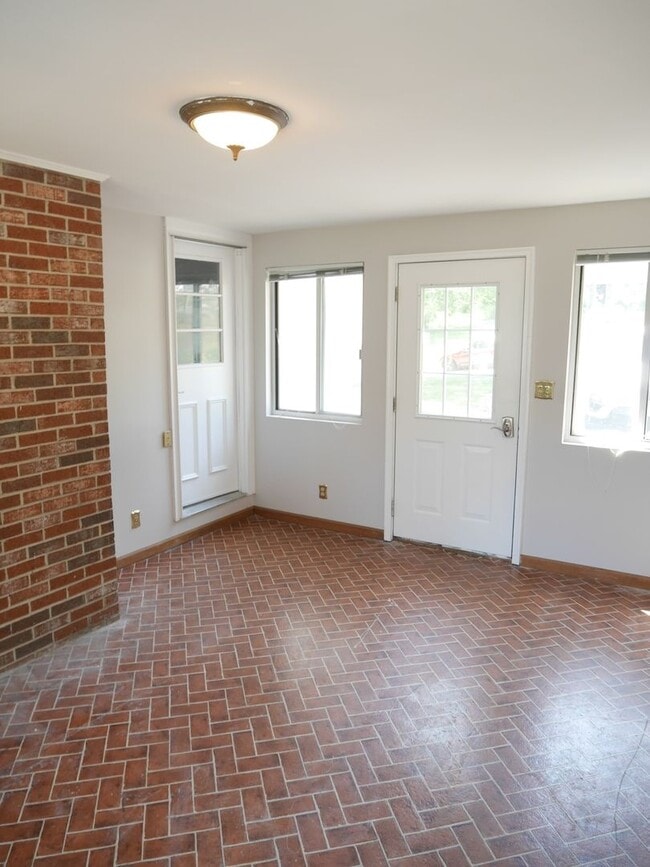 Building Photo - Your Next Home Awaits! Single Family Home ...