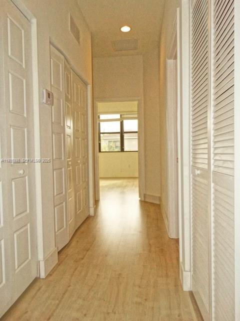 Building Photo - 754 NE 191st Terrace