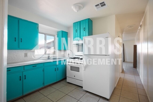 Building Photo - Home Available in Casa Grande