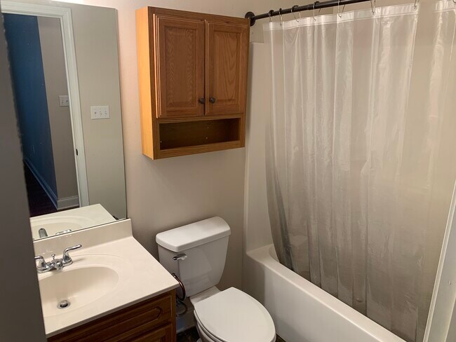 Building Photo - 17618 Avalon Terrace