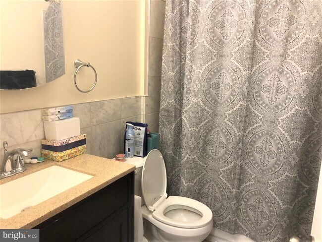 Building Photo - 1631 6th St NW