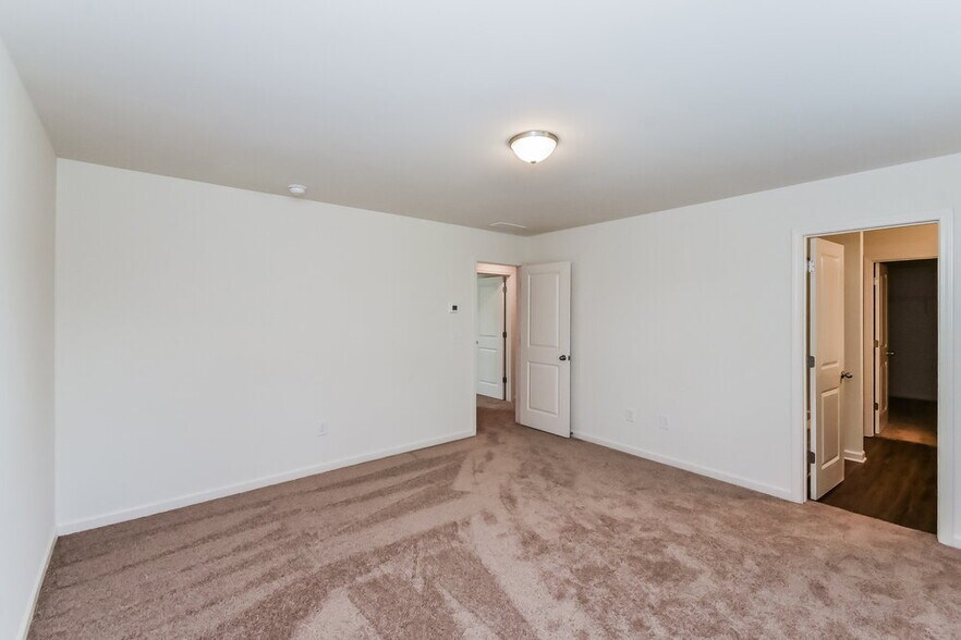 Building Photo - 44 Meriwether Ln