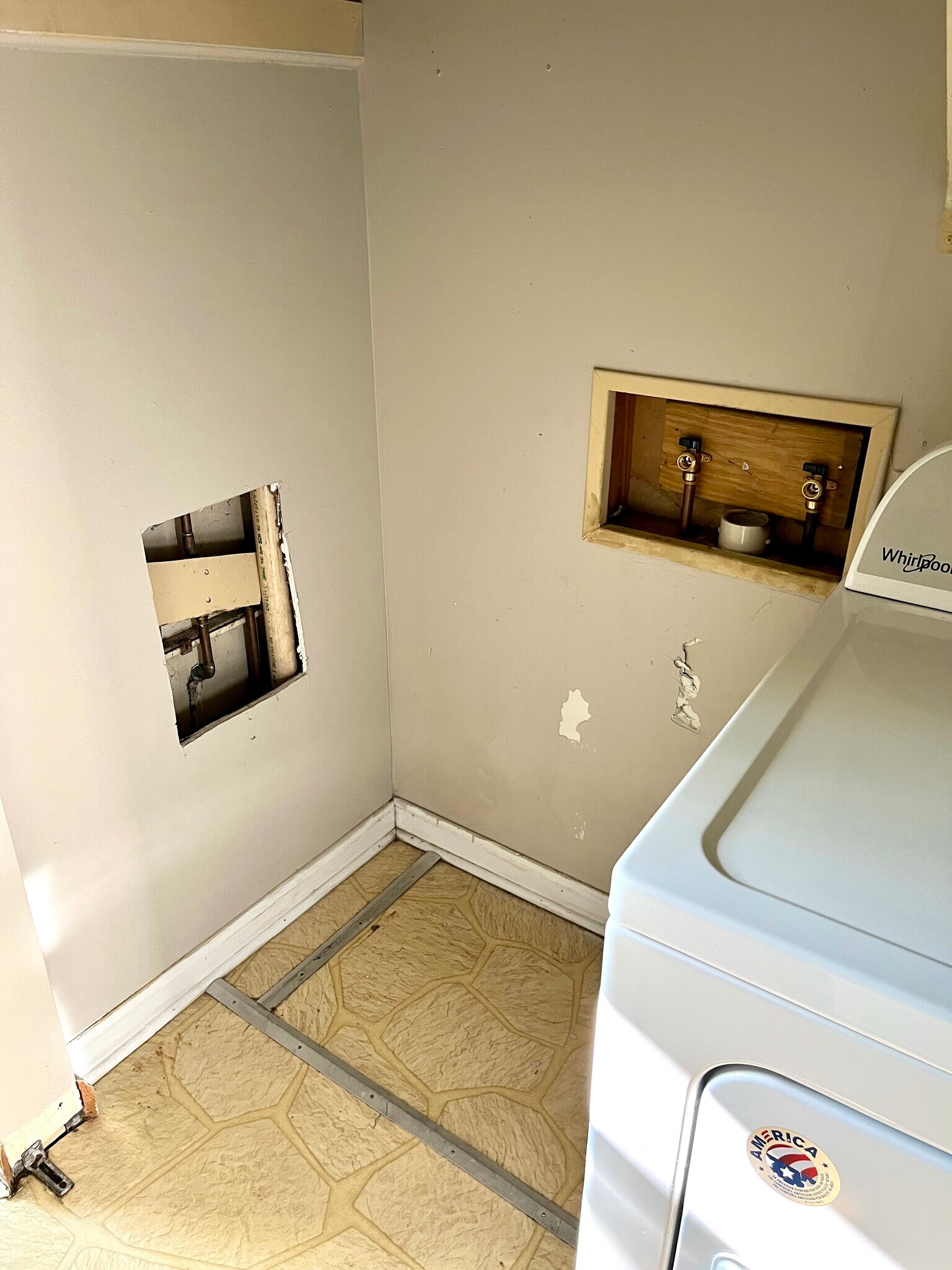 Building Photo - 109 Bolton Ave