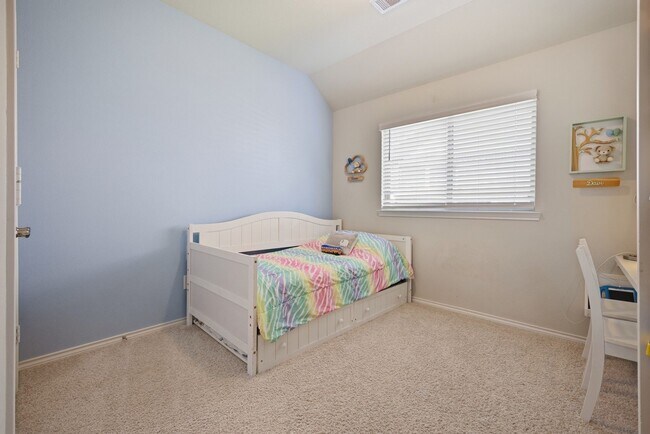 Building Photo - 32080 August Woods Wy