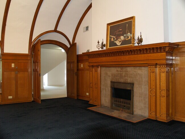 Building Photo - 390 Linwood Ave