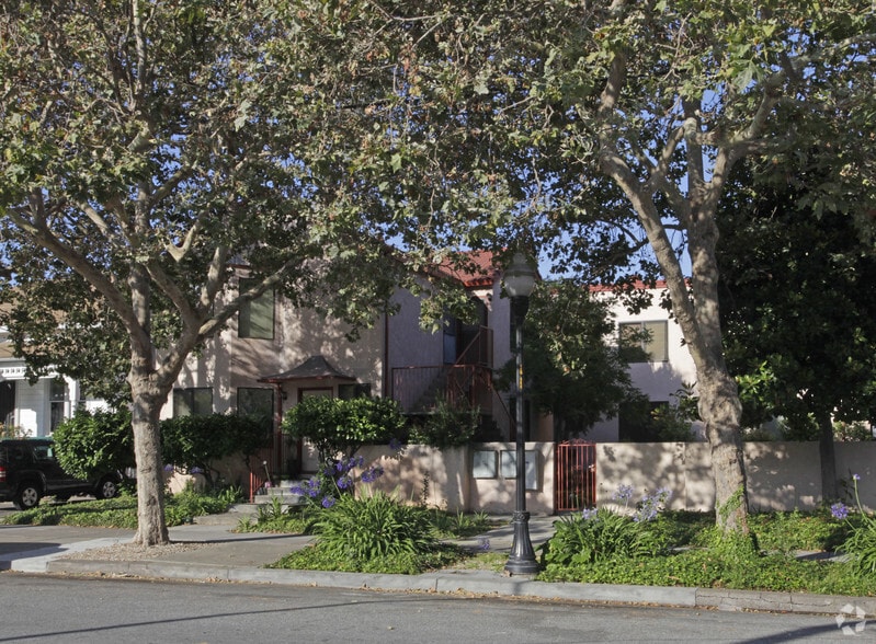 Building Photo - Polaris Apartments