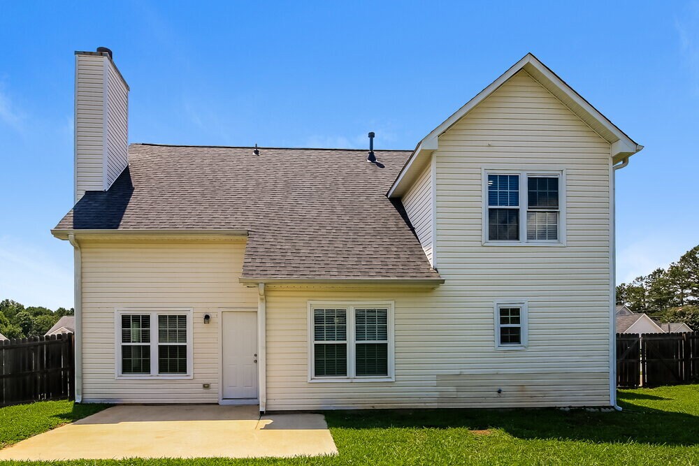 Building Photo - 213 Summer Hill Cir