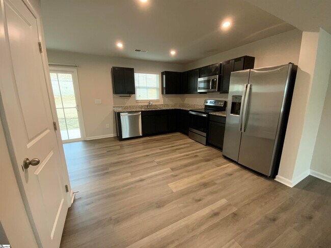 Building Photo - 4 Tidworth Dr