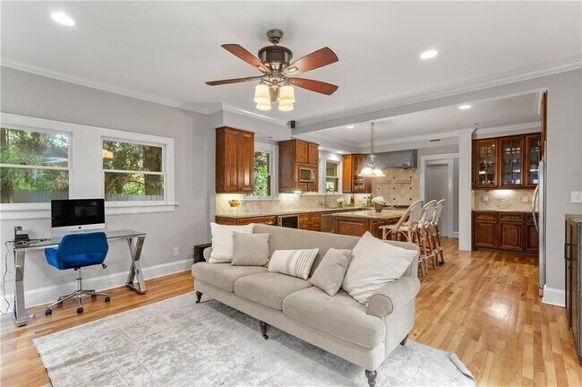 Building Photo - 685 E Morningside Dr NE