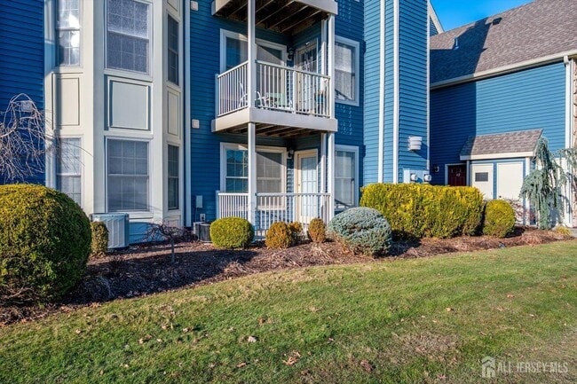 Building Photo - 114 Longfield Ct