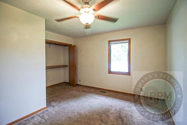 Building Photo - Comfortable 2 Bedroom/ 2 Bathroom/ 2 Car D...