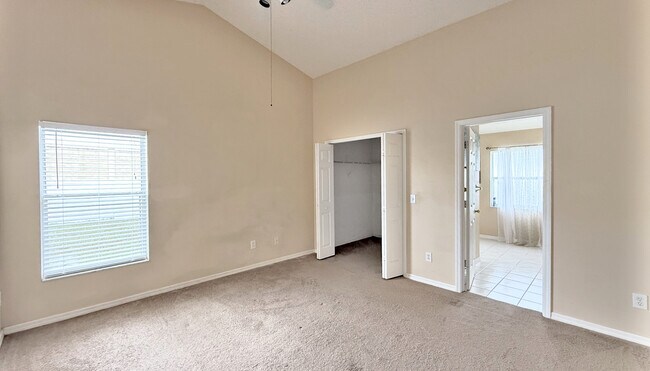 Building Photo - 332 Cheshire Way