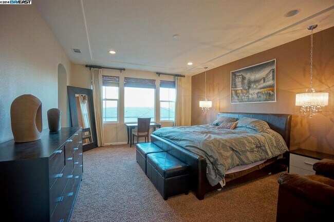 Building Photo - 3200 Spicewood Ln