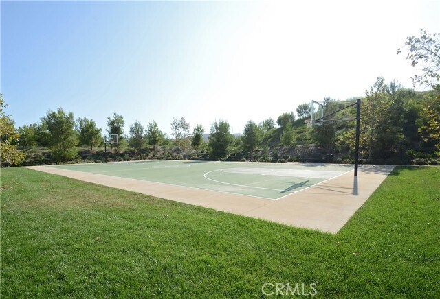 Building Photo - 41 Bianco