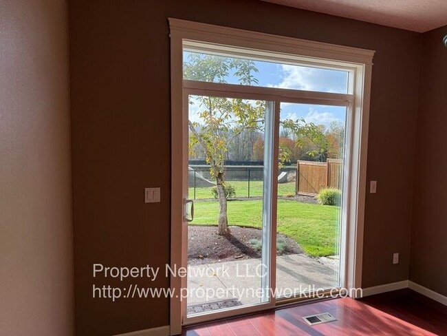 Building Photo - Spectacular 4 Bedroom Home in Gresham