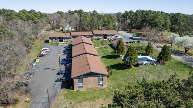 Primary Photo - Cozy 1-Bedroom Condo in the Heart of Carrboro