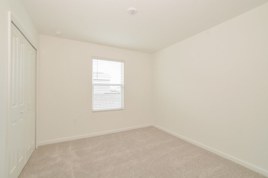 Building Photo - 4405 River Beacon Blvd
