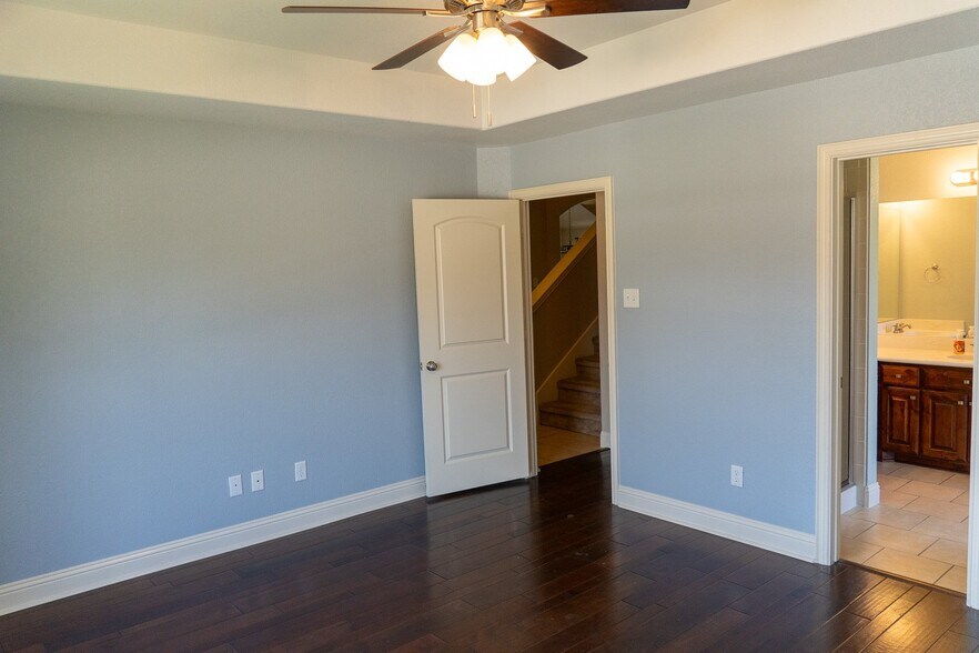 Building Photo - 107 Buckingham Dr