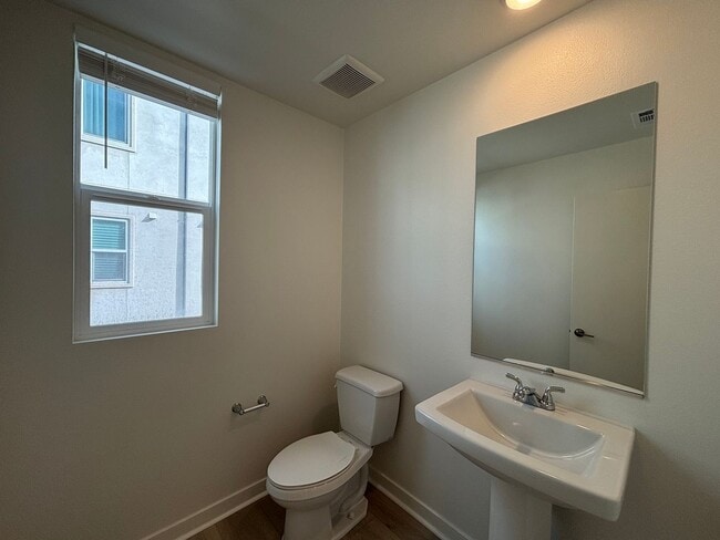 Building Photo - Beautiful 3BD/2.5BA Townhouse in San Ysidro W/ W/D, A/C, 2-Car Garage, Balcony, and Community Parks!