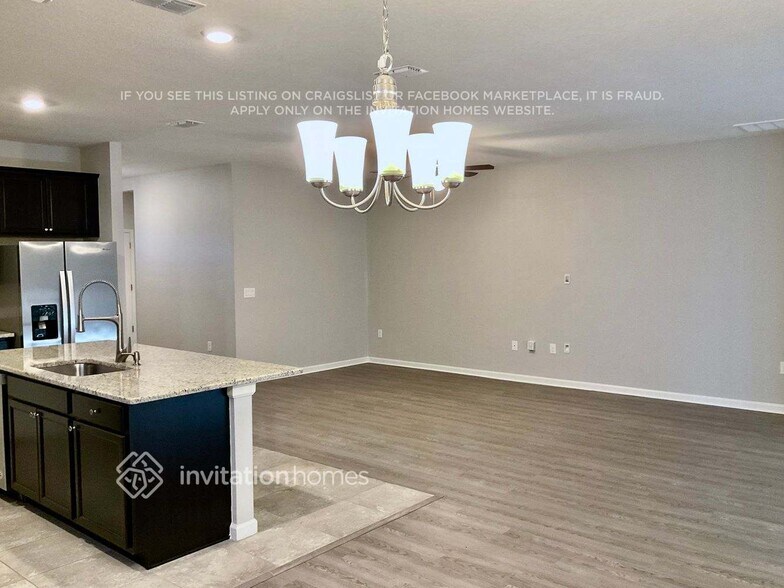 Building Photo - 4504 Magenta Isles Dr