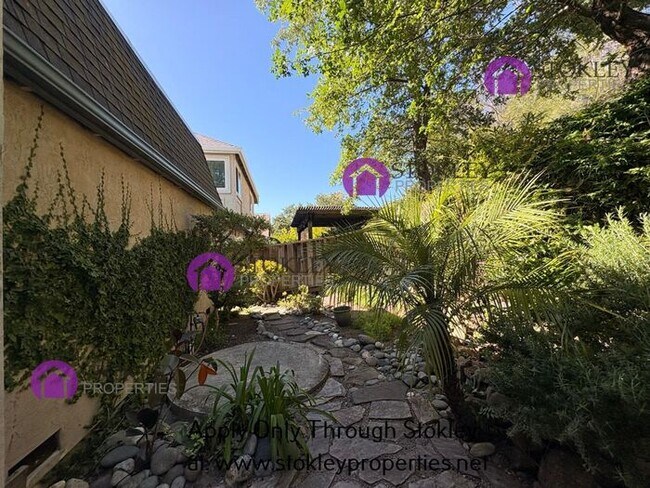 Building Photo - 1484 Cortez Ct