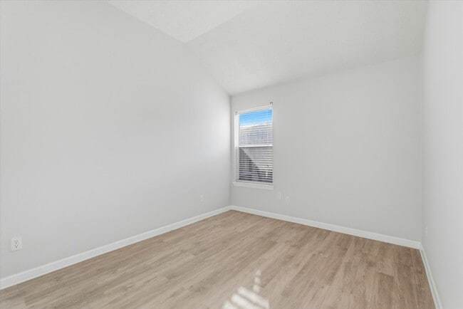 Building Photo - 4515 Chetco Ln