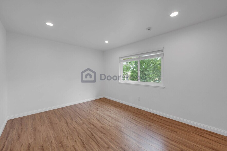Building Photo - 12464 Rancho Vista Dr