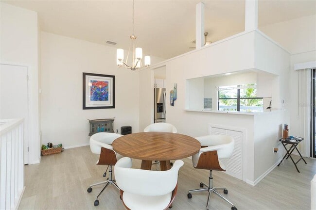 Building Photo - 3604 E Maritana Dr