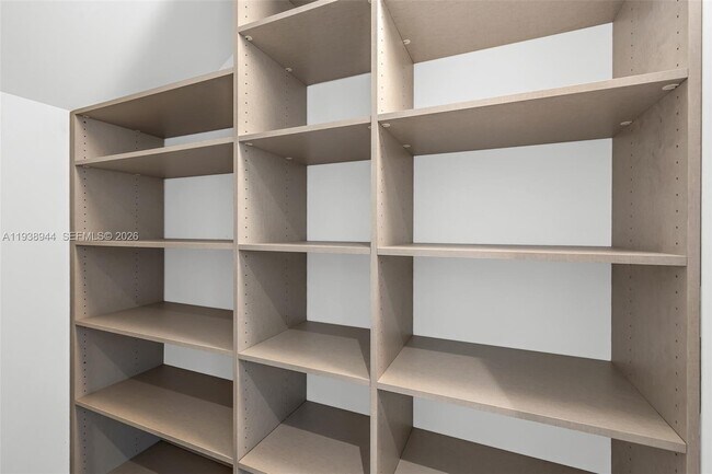Building Photo - 16699 Botaniko Dr N