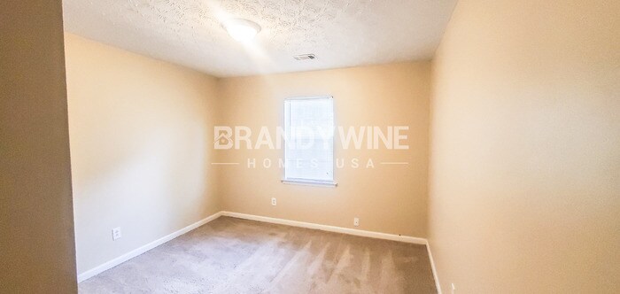 Building Photo - 190 Rosewood Dr