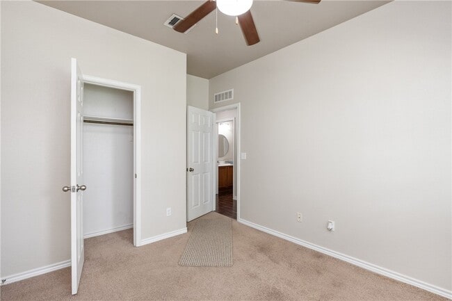Building Photo - 3643 WL Breeding Dr
