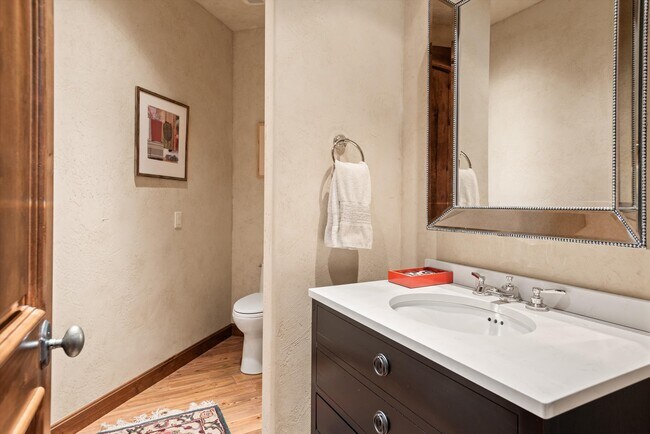 Building Photo - 395 Silverlode Dr