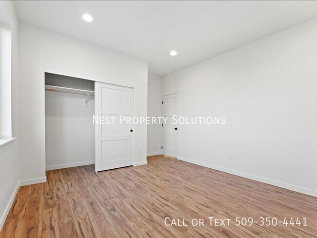 Building Photo - 13436 Rd 4 NE