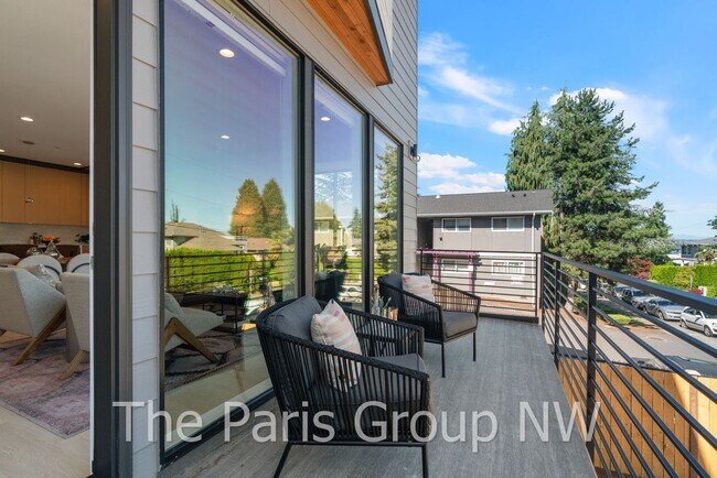 Building Photo - Stunning 2024 Built Downtown Kirkland Luxe Home for Rent! 3br/3.5ba/2410sf